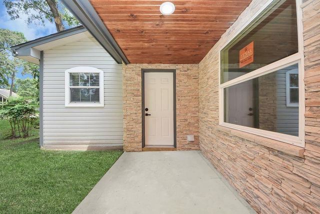 15206 Beacham Drive, Houston, TX 77070