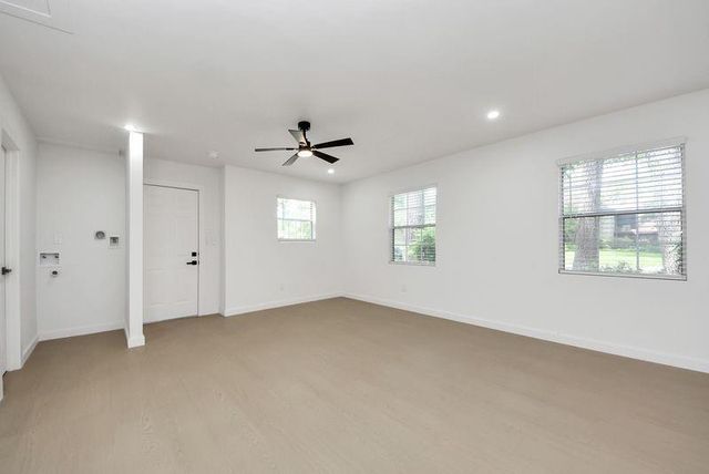 15206 Beacham Drive, Houston, TX 77070