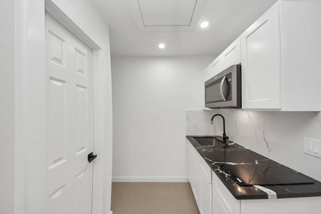 15206 Beacham Drive, Houston, TX 77070
