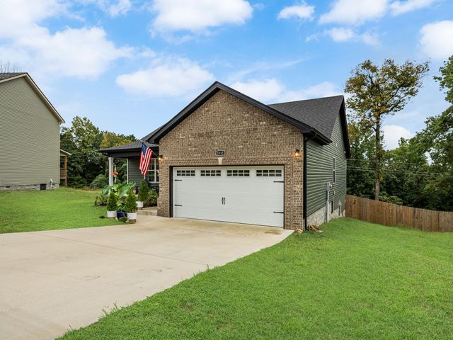 1032 Dublin Dr, Clarksville, TN 37042