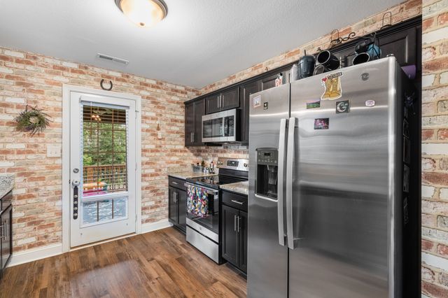 1032 Dublin Dr, Clarksville, TN 37042