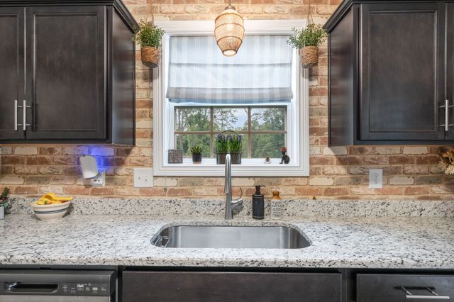 1032 Dublin Dr, Clarksville, TN 37042