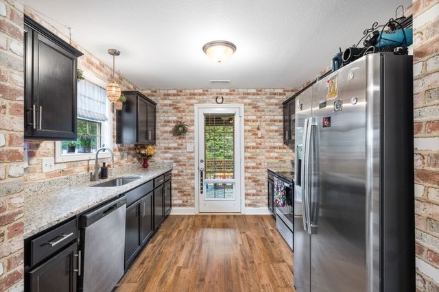 1032 Dublin Dr, Clarksville, TN 37042