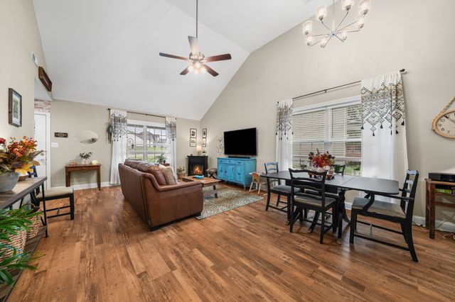 1032 Dublin Dr, Clarksville, TN 37042