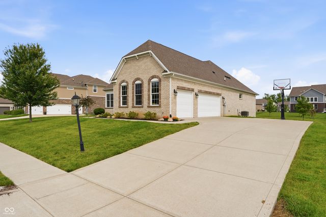 5218 Sweetwater Drive, Noblesville, IN 46062