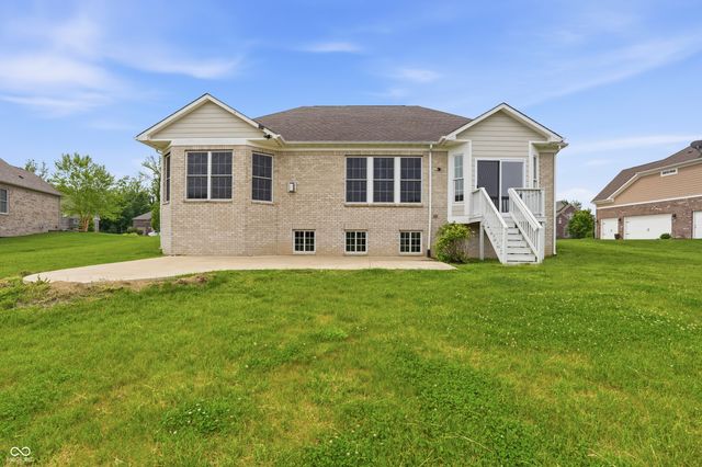 5218 Sweetwater Drive, Noblesville, IN 46062