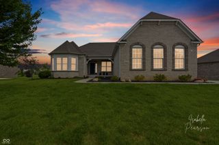 5218 Sweetwater Drive, Noblesville, IN 46062