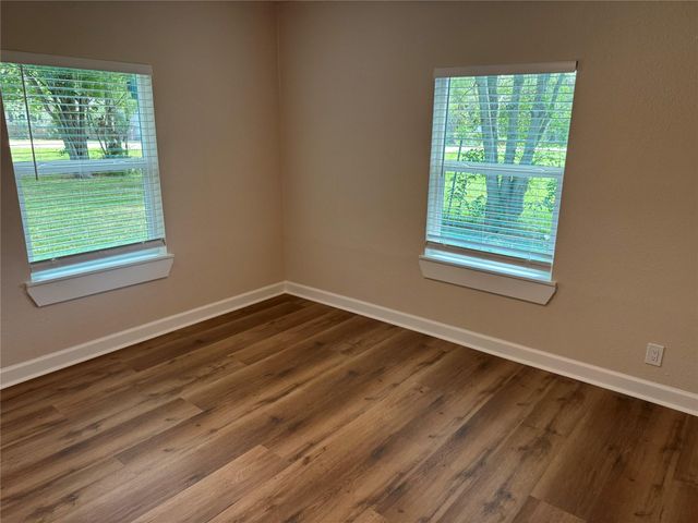 619 Avenue B, La Marque, TX 77568