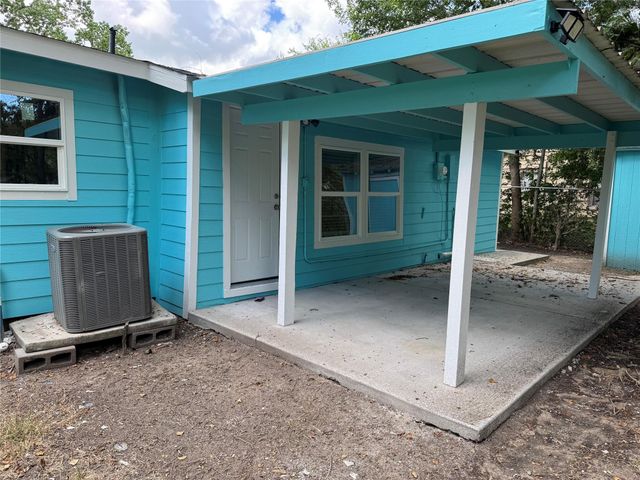 619 Avenue B, La Marque, TX 77568