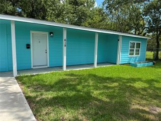 619 Avenue B, La Marque, TX 77568