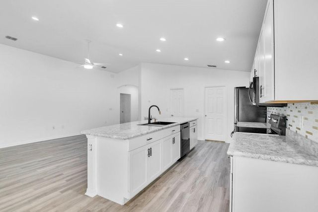 693 PERSIAN DRIVE, Haines City, FL 33844