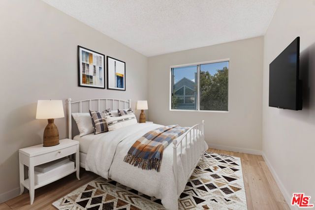 18316 Hatteras Street 21, Tarzana (los Angeles), CA 91356