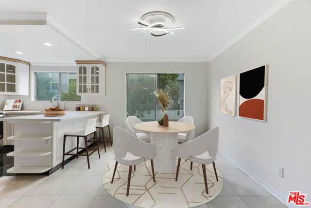 18316 Hatteras Street 21, Tarzana (los Angeles), CA 91356