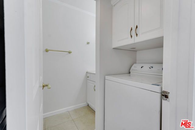 18316 Hatteras Street 21, Tarzana (los Angeles), CA 91356