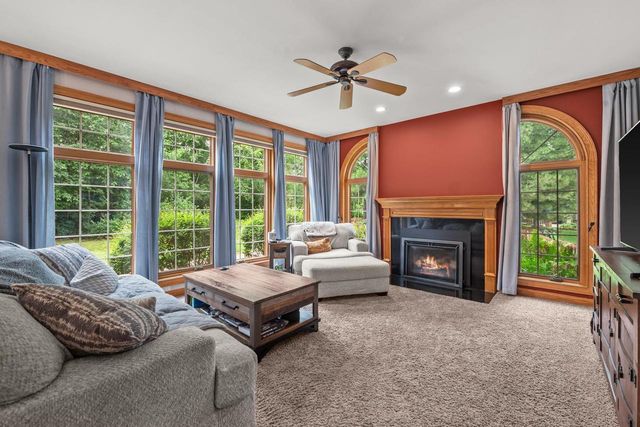 2245 S Foxglove COURT, New Berlin, WI 53151