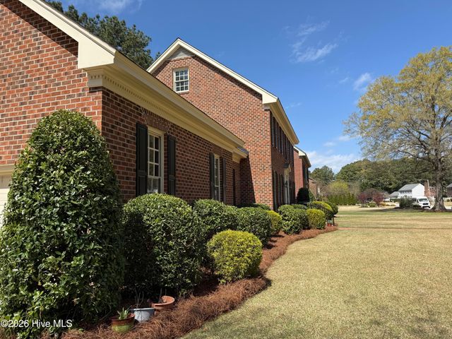 1711 Waterford Drive NW, Wilson, NC 27896