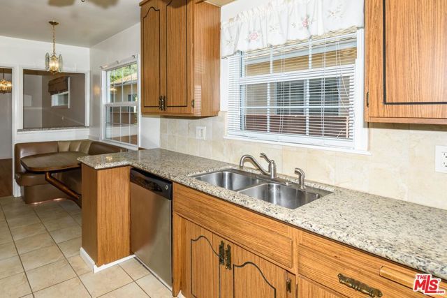 14745 MARLIN Place, Van Nuys (los Angeles), CA 91405