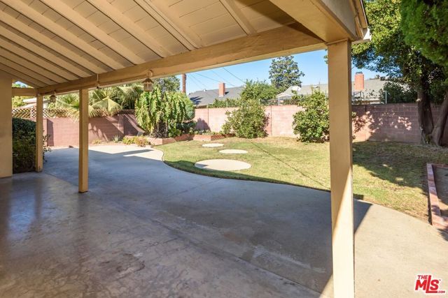 14745 MARLIN Place, Van Nuys (los Angeles), CA 91405