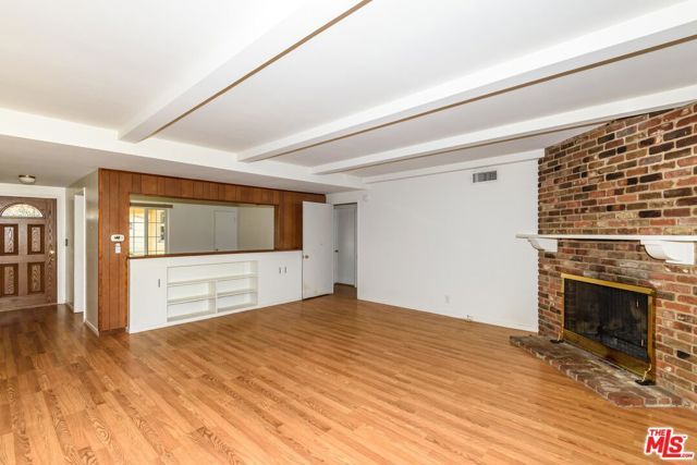 14745 MARLIN Place, Van Nuys (los Angeles), CA 91405