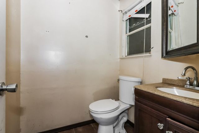 5843 Thrush Drive, Houston, TX 77033