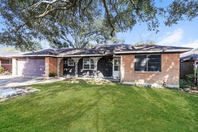 5843 Thrush Drive, Houston, TX 77033