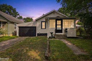 40 W Colgate Avenue, Pontiac, MI 48340