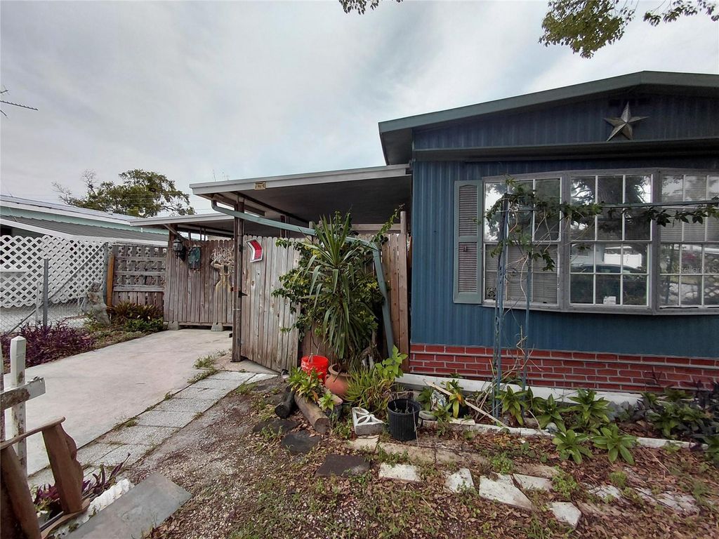 1834 VICEROY LANE, Holiday, FL 34690