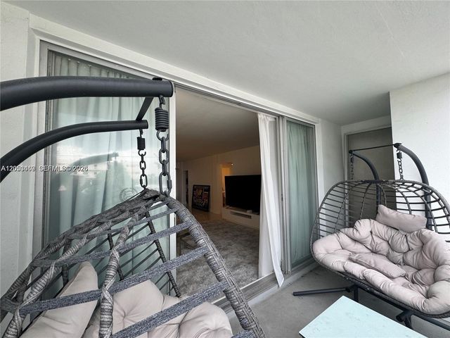 9381 E Bay Harbor Dr 302S, Bay Harbor Islands, FL 33154