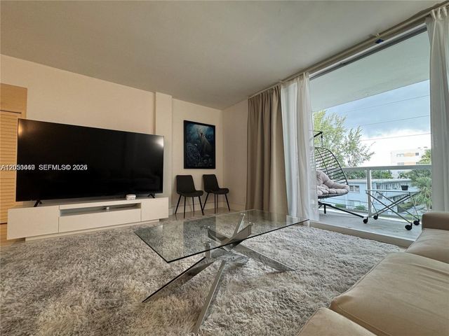 9381 E Bay Harbor Dr 302S, Bay Harbor Islands, FL 33154