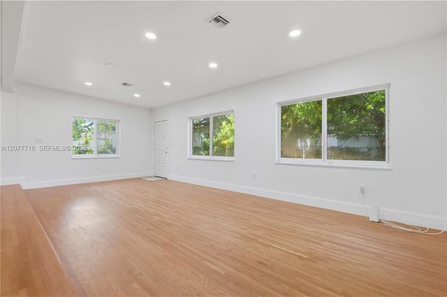 13040 N Miami Avenue, Miami, FL 33168