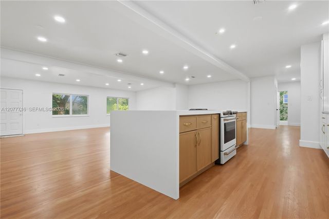 13040 N Miami Avenue, Miami, FL 33168