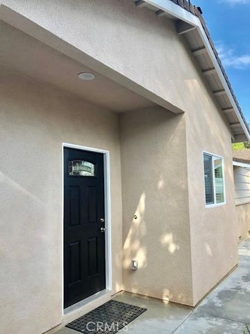 1877 S Jacalene Ln. Unit B, Anaheim, CA 92802