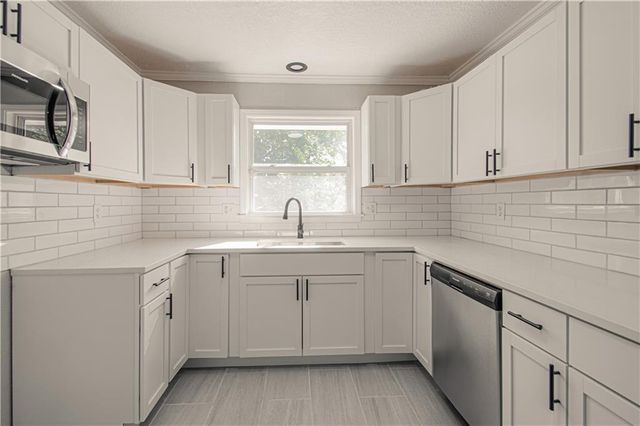 8512 E 85th Street, Raytown, MO 64138