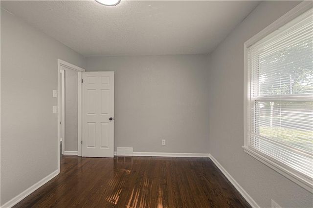 8512 E 85th Street, Raytown, MO 64138