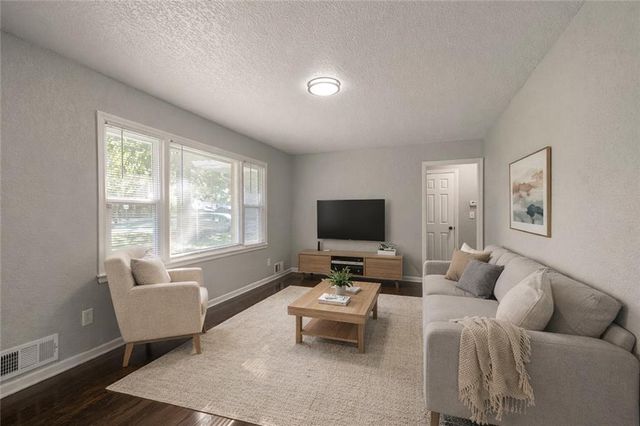 8512 E 85th Street, Raytown, MO 64138