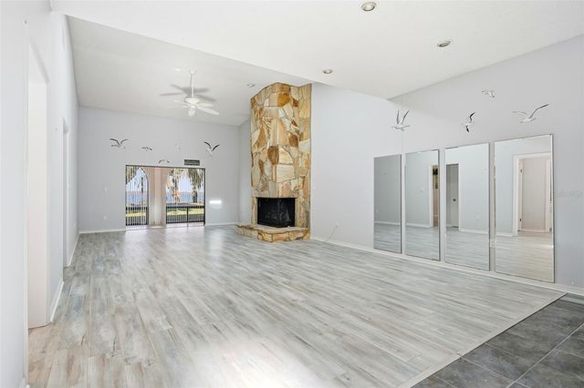 1111 LAKESHORE DRIVE C4, Eustis, FL 32726