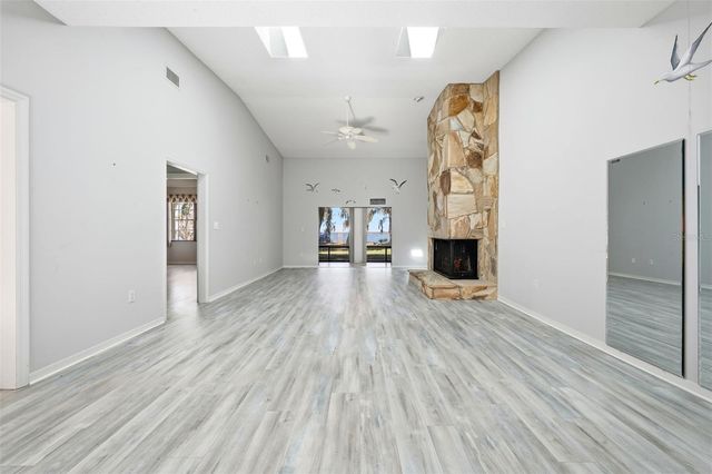 1111 LAKESHORE DRIVE C4, Eustis, FL 32726