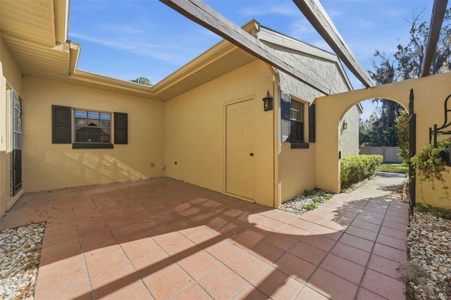 1111 LAKESHORE DRIVE C4, Eustis, FL 32726