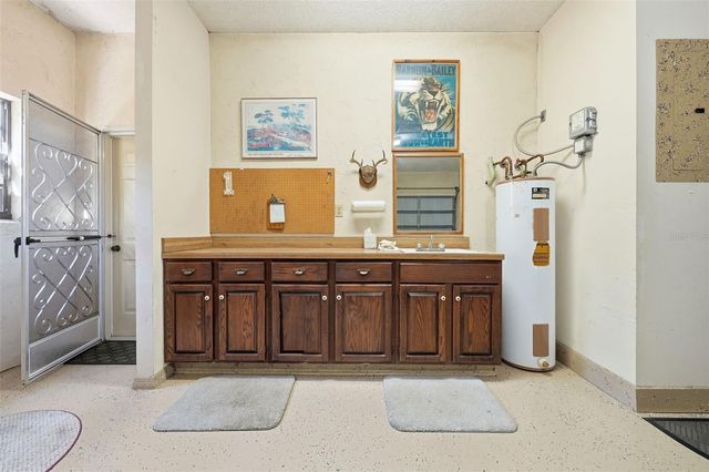 1111 LAKESHORE DRIVE C4, Eustis, FL 32726