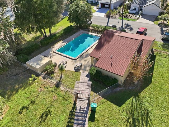 1111 LAKESHORE DRIVE C4, Eustis, FL 32726