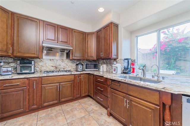 9819 Via Esperanza, Rancho Cucamonga, CA 91737