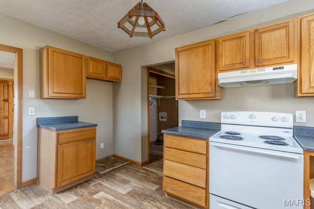 1031 Dilworth Road, Lebanon, MO 65536