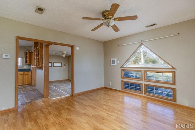 1031 Dilworth Road, Lebanon, MO 65536