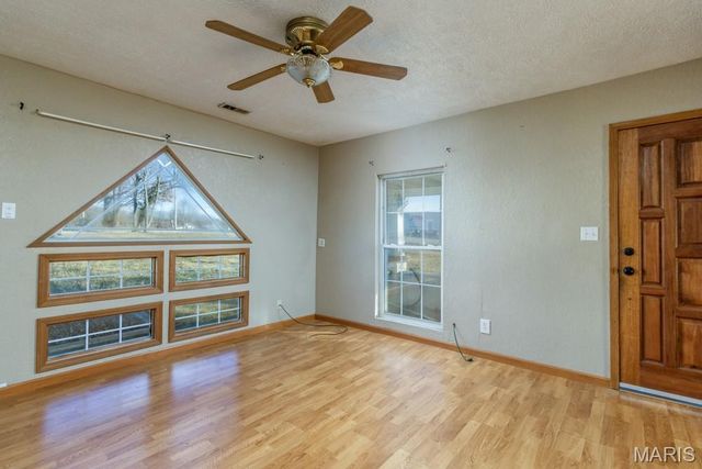 1031 Dilworth Road, Lebanon, MO 65536