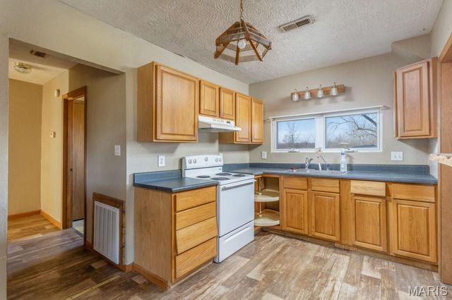 1031 Dilworth Road, Lebanon, MO 65536