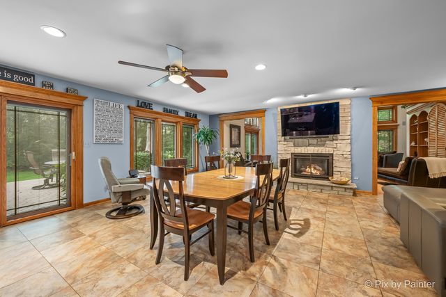 2917 Pleasant Drive, Mchenry, IL 60051