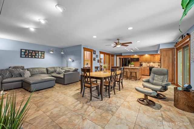 2917 Pleasant Drive, Mchenry, IL 60051