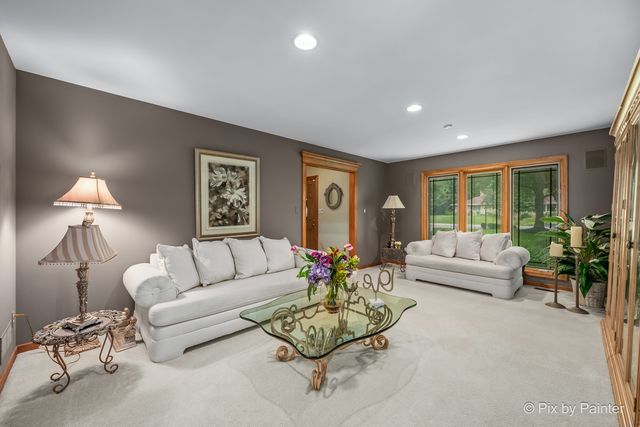 2917 Pleasant Drive, Mchenry, IL 60051