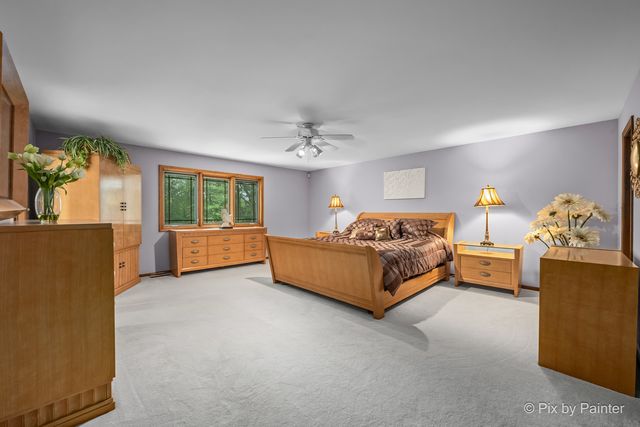 2917 Pleasant Drive, Mchenry, IL 60051