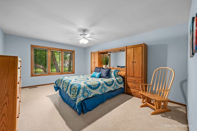 2917 Pleasant Drive, Mchenry, IL 60051